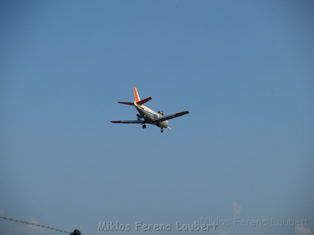 Warten auf den Airbus 380 Koeln Bonn P268.JPG